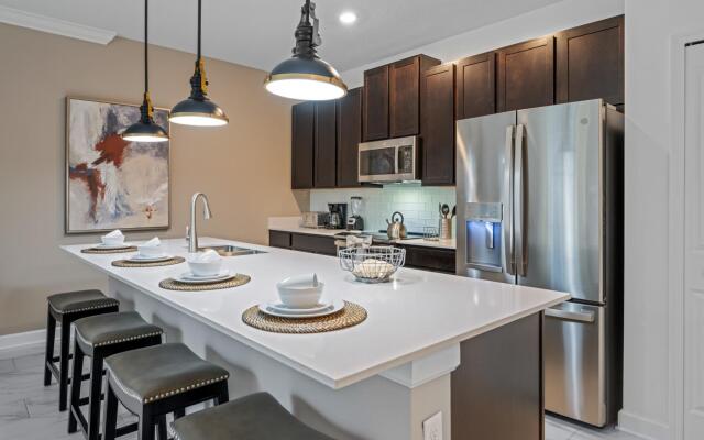 Luxury townhome with private pool near Disney