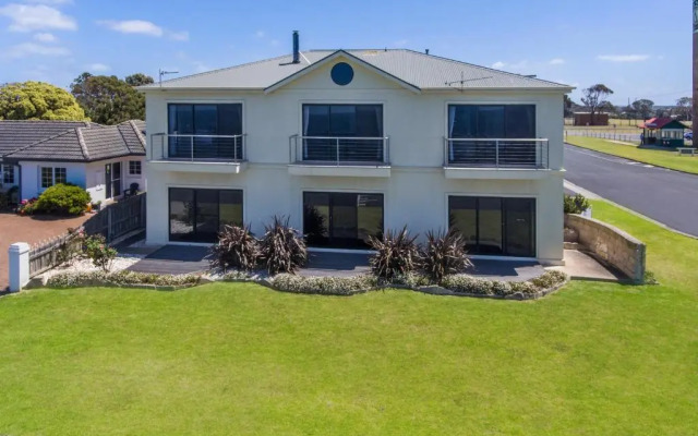 Clifftop Accommodation