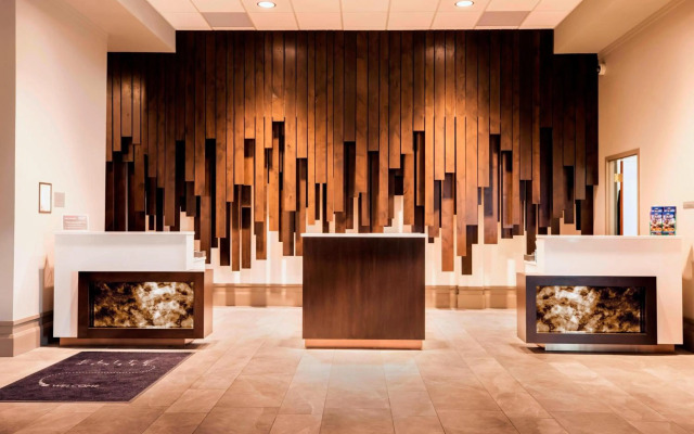 Delta Hotels by Marriott Fargo