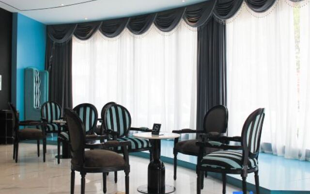 Xana Hotelle (Liaocheng City Center Dongchang Lake)