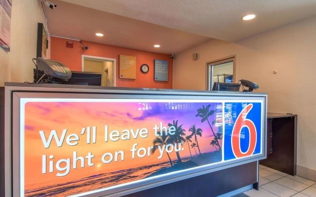 Motel 6 Westminster South - Long Beach - Image 2
