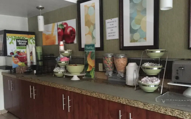 Red Roof Inn Tucson Downtown – University