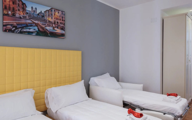 Lh Royal Suites