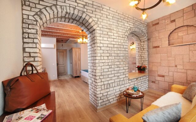 Ardilas Residence