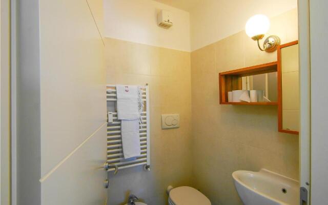 Nice apartment in Lavagna with 2 Bedrooms and WiFi