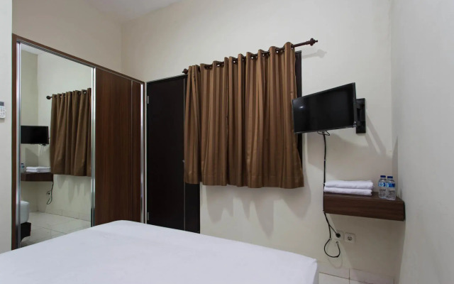 RedDoorz Near Cengkareng Airport