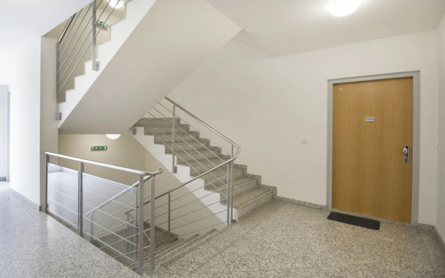 Luxurious apart.with swimming pool