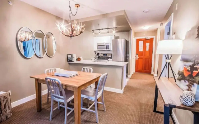 Spacious one Bedroom Suite in Whistler - 532