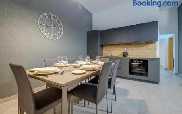 Modern 3BR Apartment in Sliema s Desirable Locale