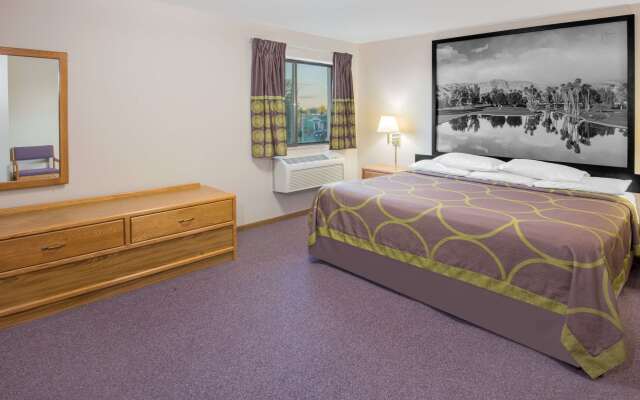 Super 8 by Wyndham Knoxville