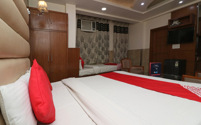 SilverKey Executive Stays 42891 Hira Palace