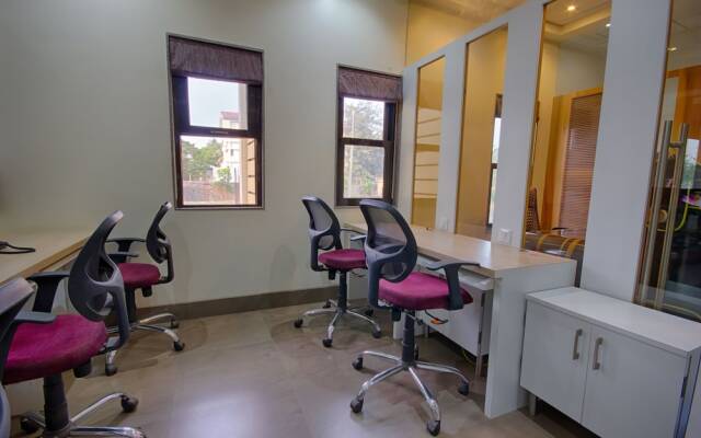 Hotel Grand Ashwin Executive