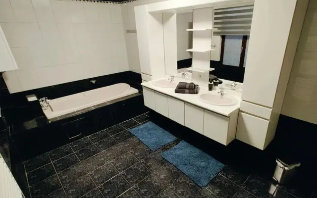 Modern duplex 100m2 perfect to visit Brussels