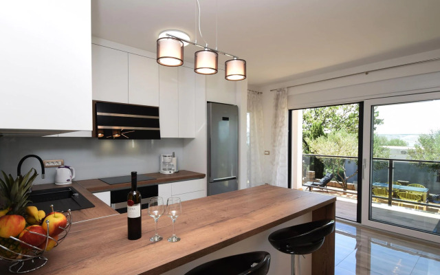 Apartments in Starigrad-Paklenica, modern and comfortable