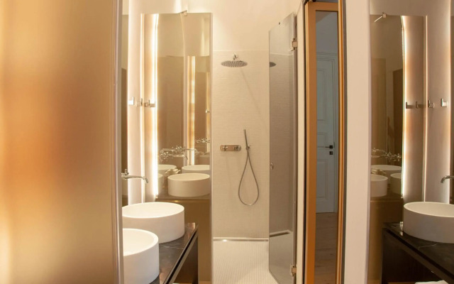 S Paul Hotel