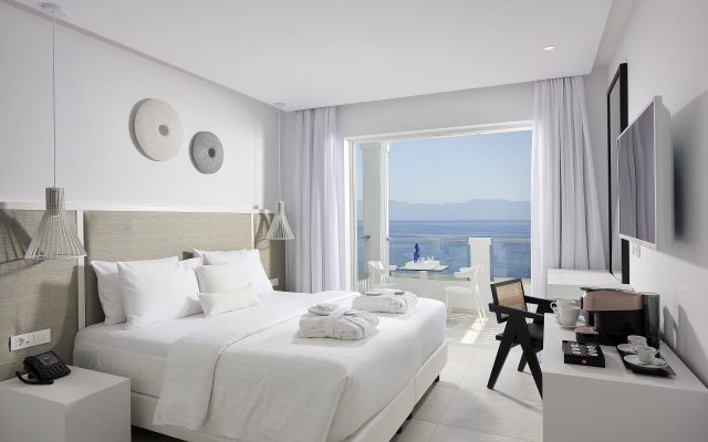Dimitra Beach Hotel & Suites