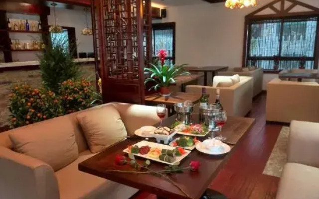 Huanting· Shanshuitongli Hotel