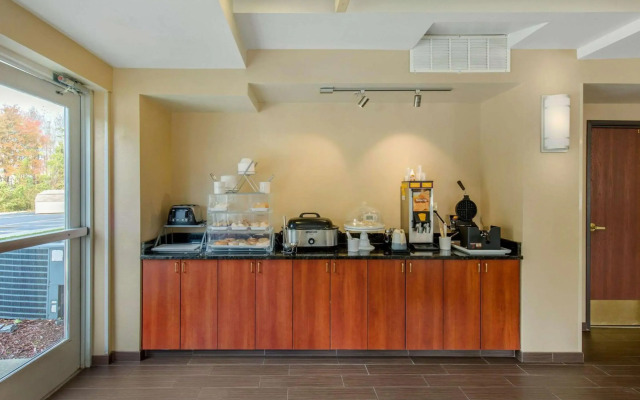 Comfort Suites Seaford