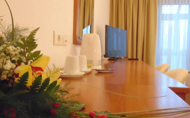 Hotel M