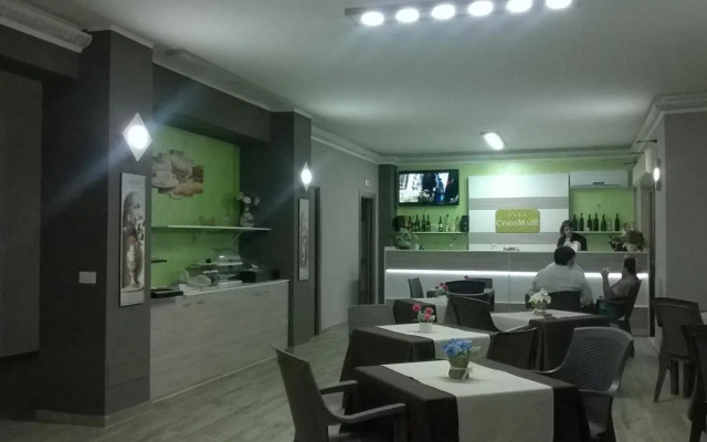 ChrisMare Hotel