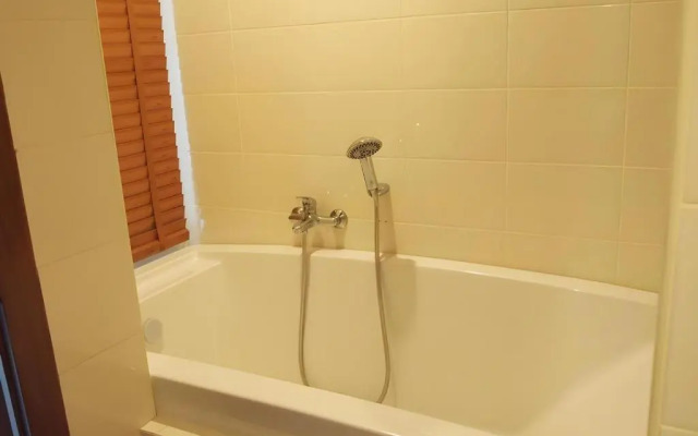 Phuket Ecozy Hotel