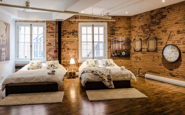 1861 Grand Loft in Old Port by Nuage