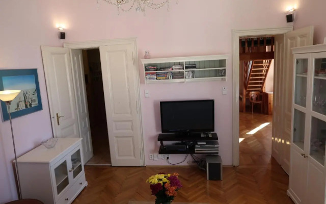 Apartment Themis