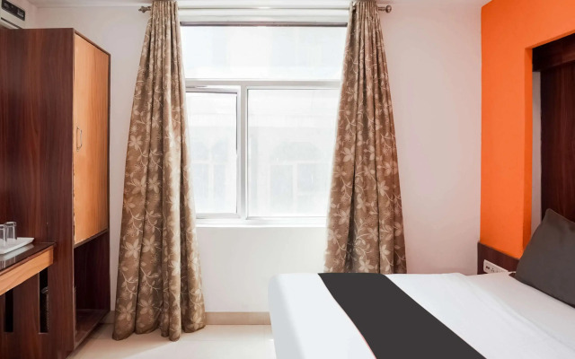 Oyo 79847 Collection O Hotel LS
