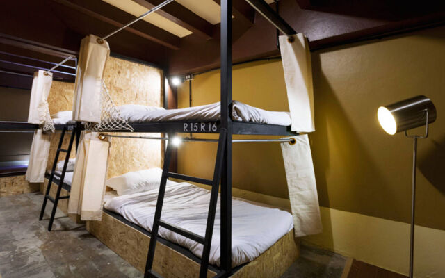 Buri Hotel and Hostel