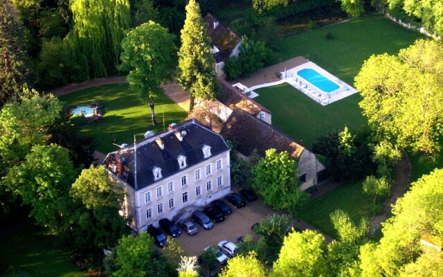 Chateau de Challanges