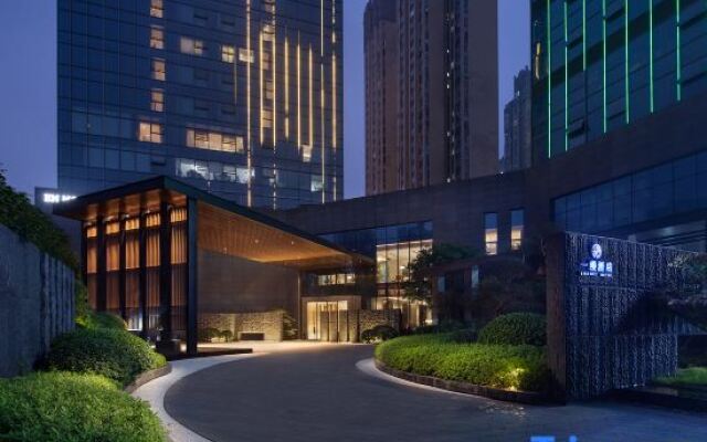 Yiman Hotel