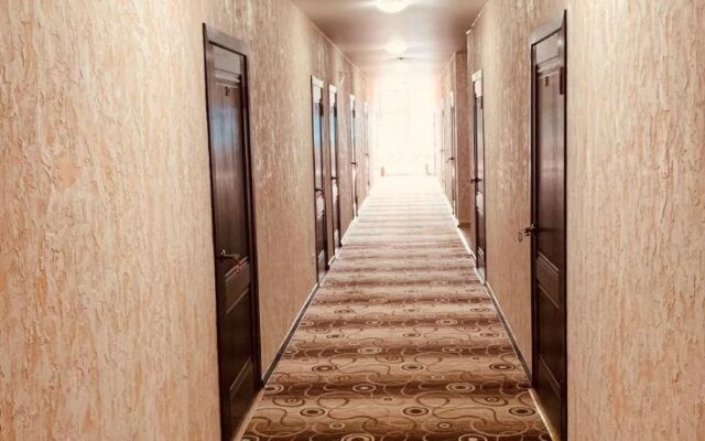 Hotel Tri Bogatyrya