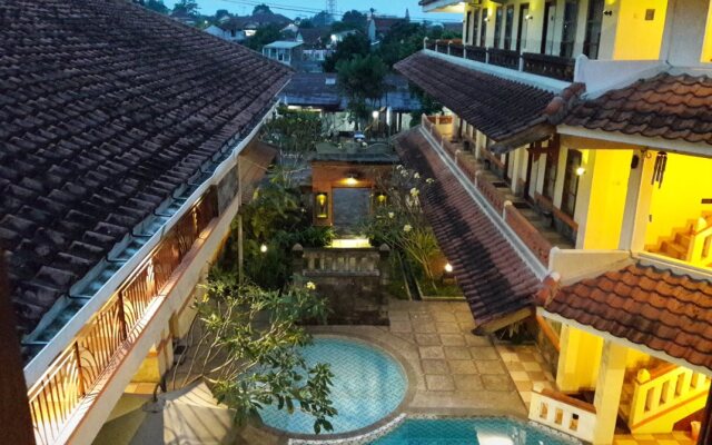 A'Rondari Hotel