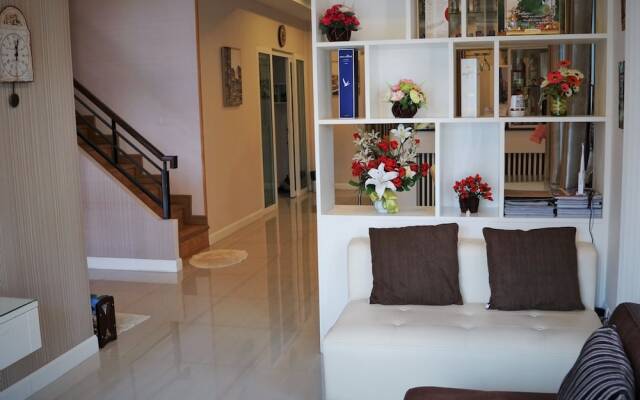 Nantaram Road Guest House