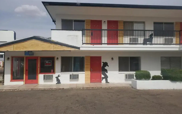 Almara Inn