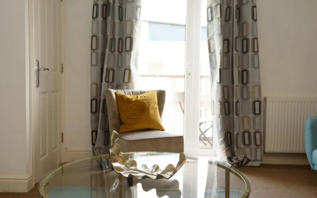 Karah Suites- Longhorn Avenue
