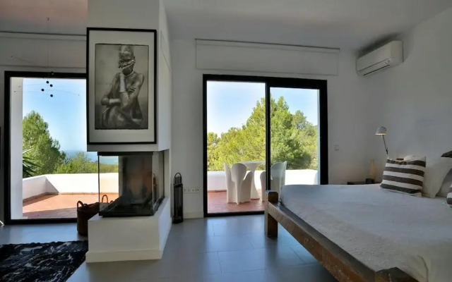 Villa With Outdoor Area