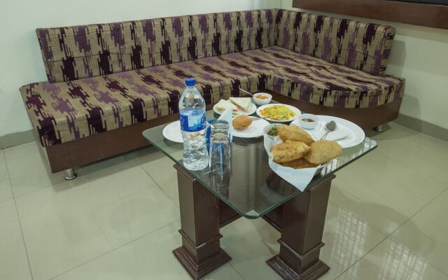 OYO 5738 Hotel Lords Inn