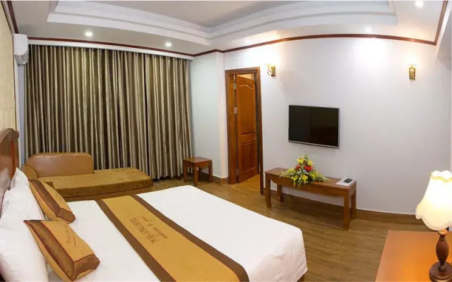 79 Luxury Halong
