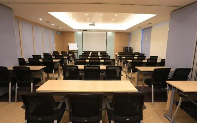 Ji Hotel Shenyang North Station