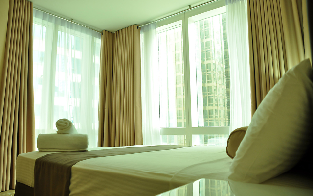 CSuites at Two Central Residences