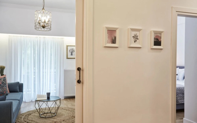 Trendy Living in Koukaki