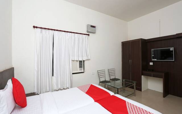 OYO 10508 Hanshika Residency