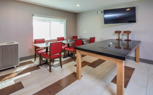 Holiday Inn Express Sunnyvale - Silicon Valley by IHG