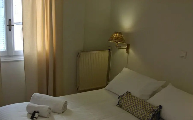 Paradise 7 1BR apt in Plaka