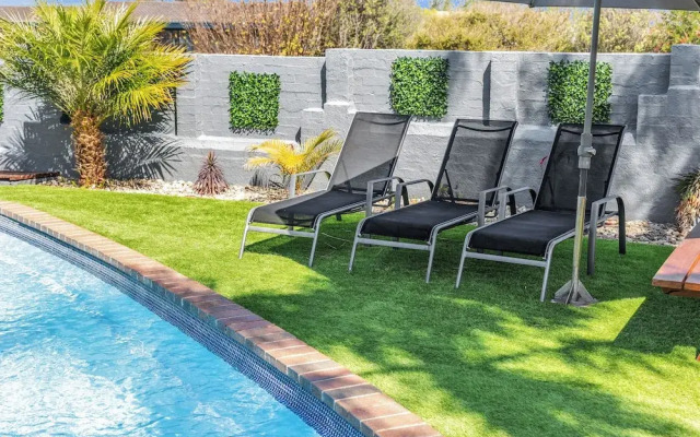 The Palms Apartments