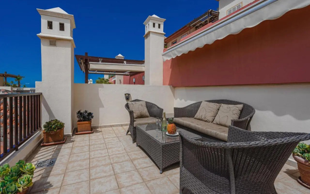 Terrazas del Duque II apartment