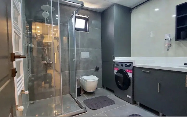 New Flat Large Living Space 1 Close to Lara Beach