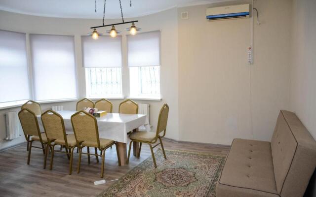 5 Rooms Hostel Almaty