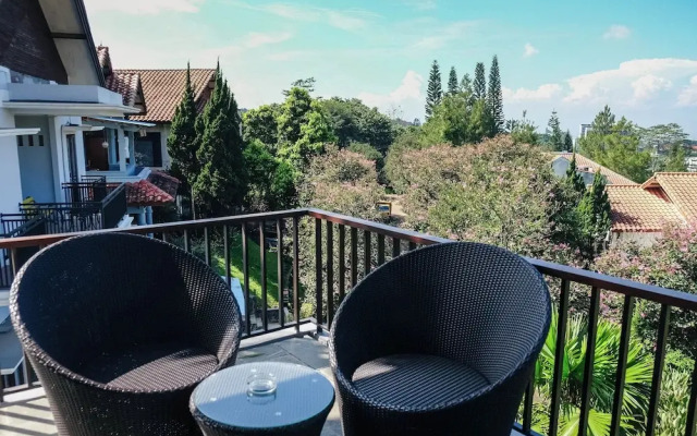 Oyama City View 4BR Villa with a Heated Pool